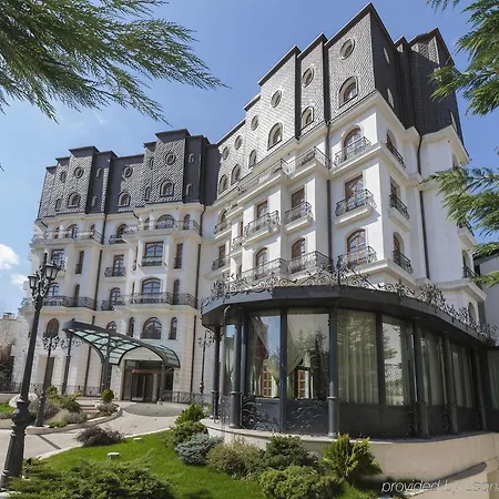 Epoque - Relais & Chateaux 5*