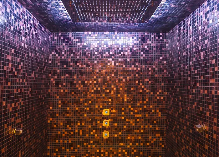 إيبوك - رولي ىند شاتو 5*