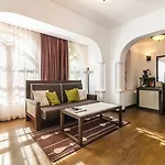 فندق إيبوك - رولي ىند شاتو 5*